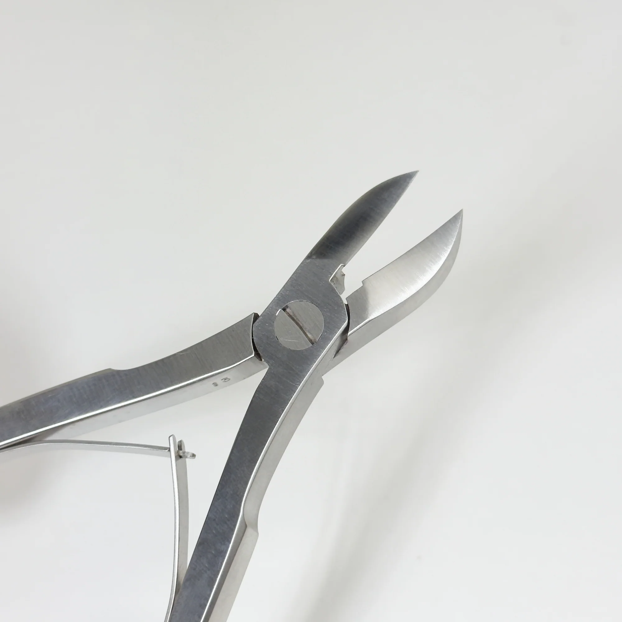 Concave Cutting Edge Nipper Square Handle - Image 3