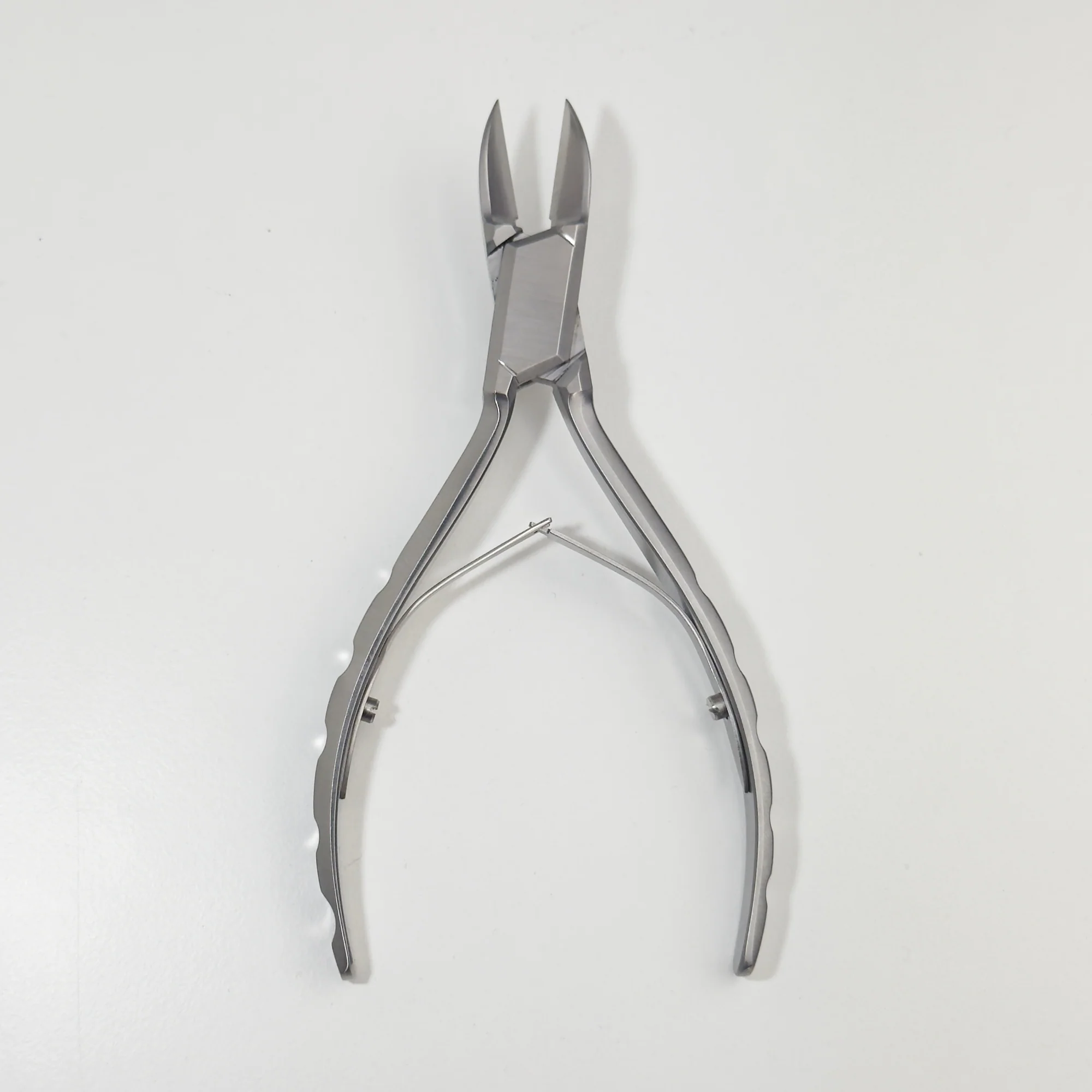 Flat Groove Handle Nipper - Image 2