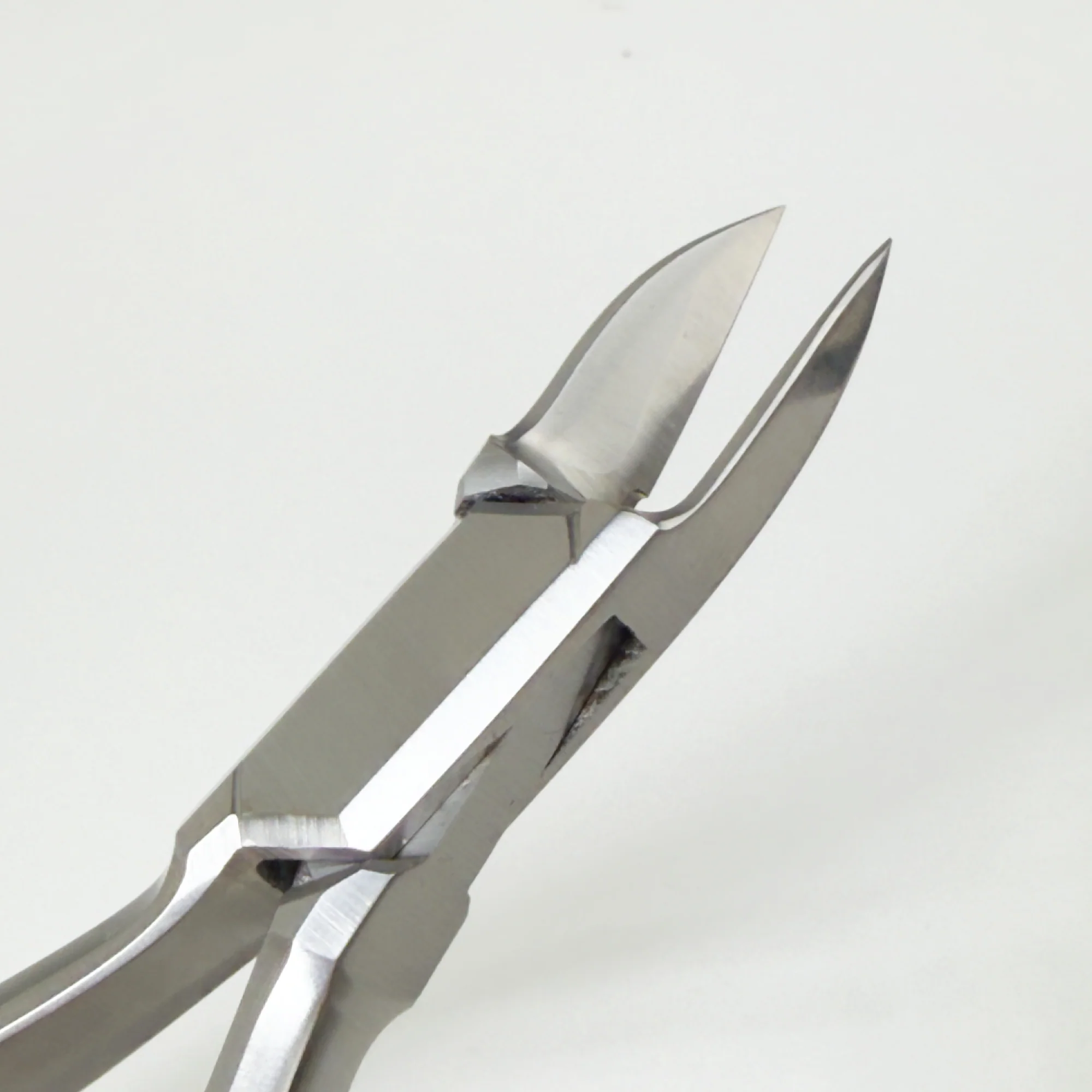 Flat Groove Handle Nipper - Image 3