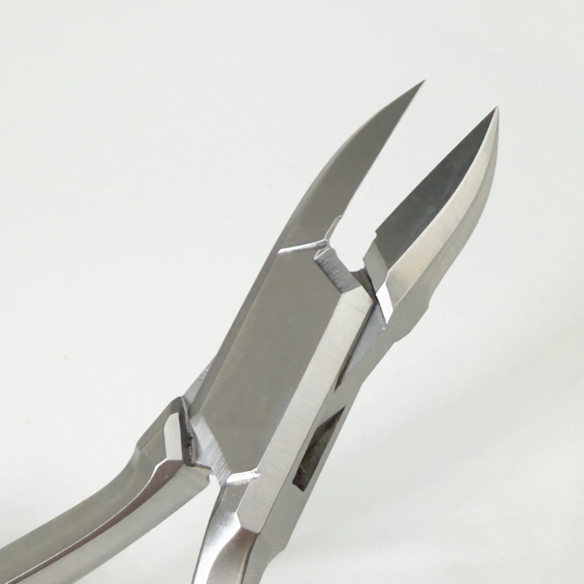 Flat Groove Handle Nipper - Image 4