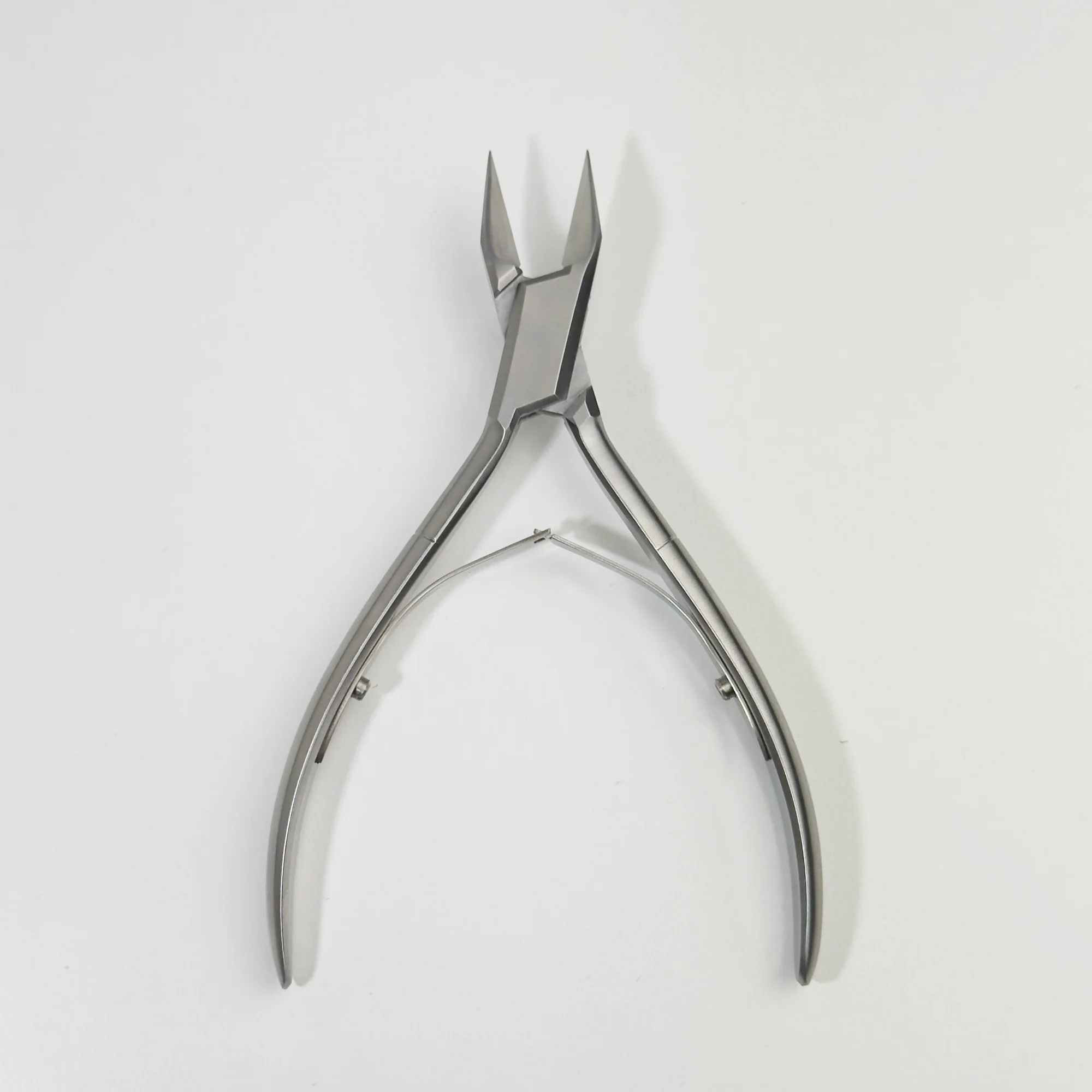 Straight Cutting Edge Regular Fine Nipper - Image 2